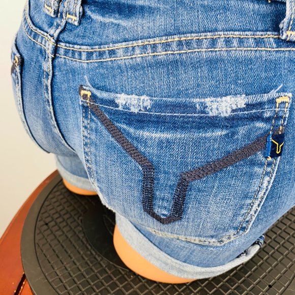 Vigoss Studio The Ritz Cuffed Jean Shorts 0 25 - Picture 7 of 10